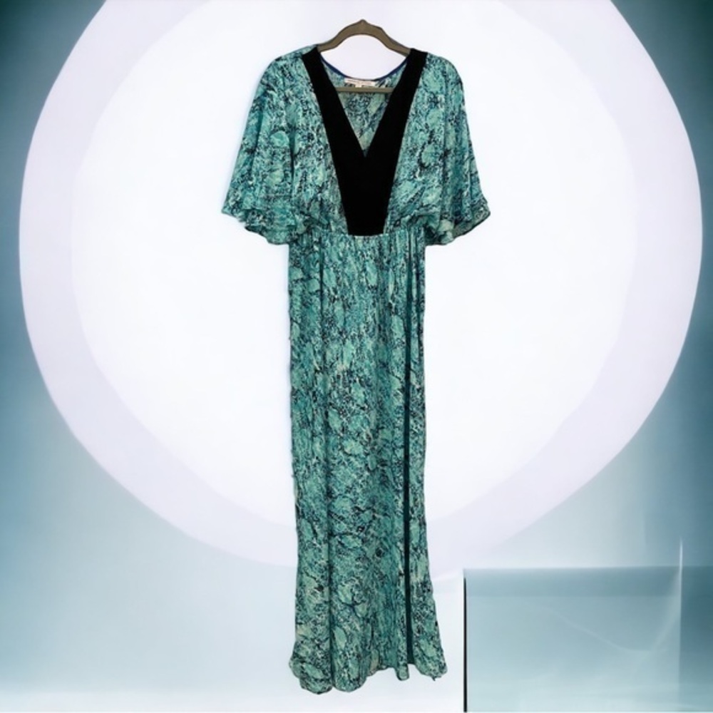 ADRIENNE VITTADINI L Flutter-Sleeve Crepe Python Maxi Dress